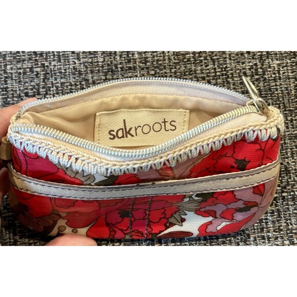 SAKROOTS Lot Of 2 Black Floral Shimmer And Brown Floral Wristlet - Picture 8 of 9